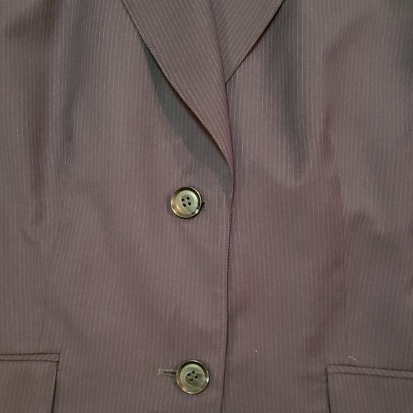 Jones New York navy blue pin-striped pant suit - Picture 7 of 8